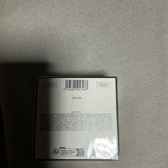 Chanel number 5 body lotion the big jar. - Picture 2 of 6